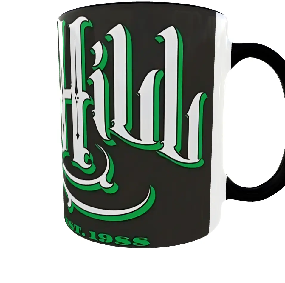 Pocillo de cerámica negro de Cypress Hill impreso con el logo verde y blanco de la banda.