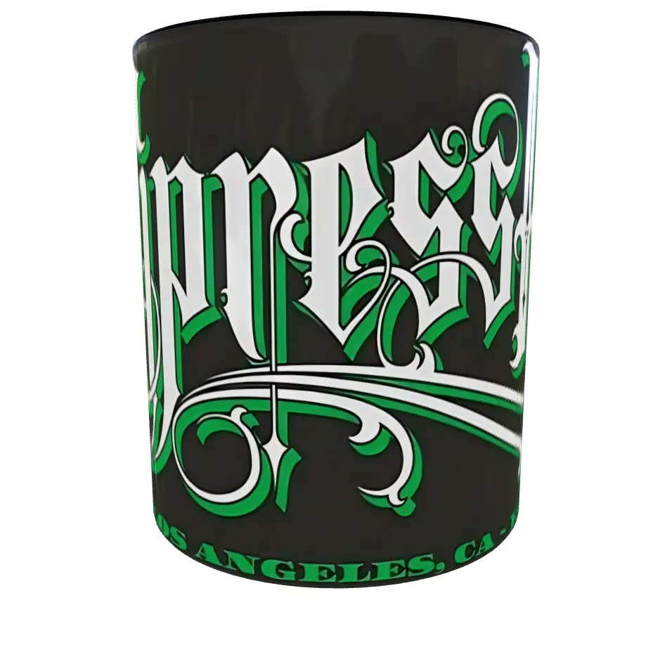 Pocillo de cerámica negro de Cypress Hill impreso con el logo verde y blanco de la banda.